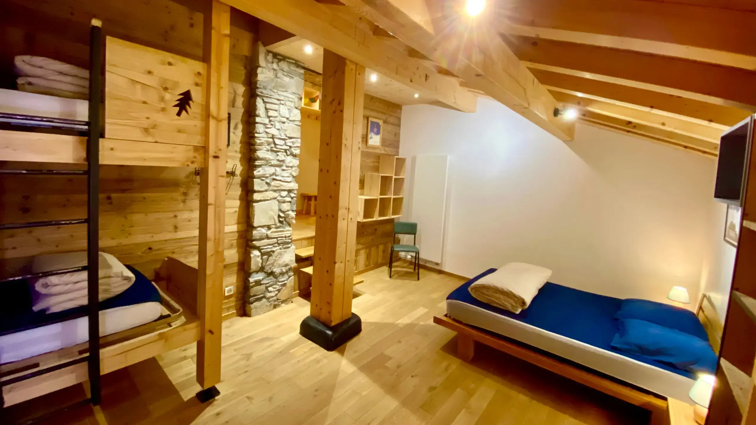 Appartement à Tignes avec lit double et deux lits simples